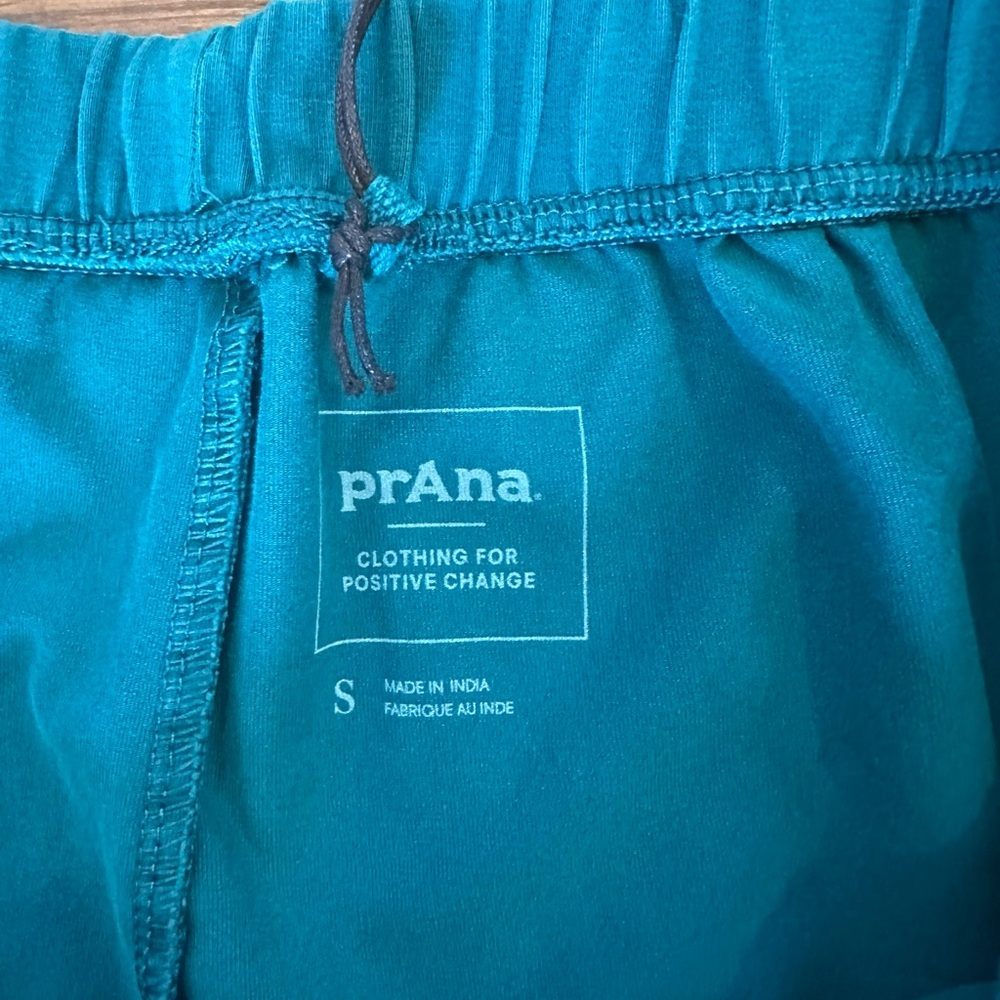 Prana teal NWT shorts women’s Small - Picture 3 of 3